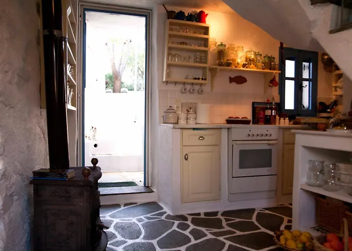 Exquisite Estate, Serene Environment