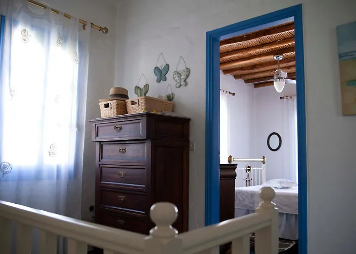 Exquisite Estate, Serene Environment Vakantiehuis Lefkes (Paros)