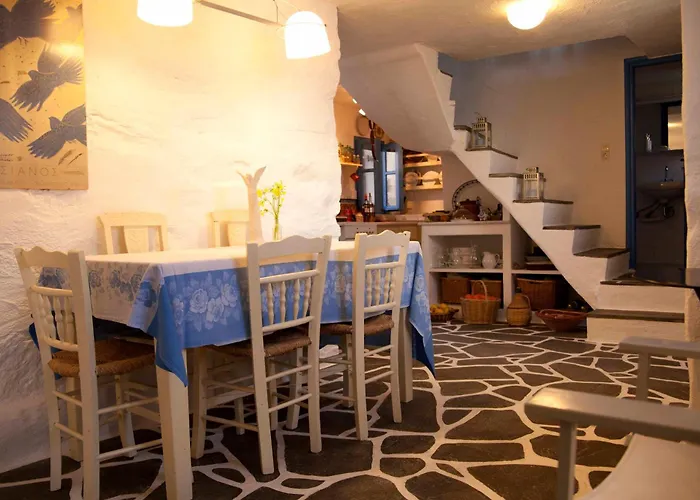 Exquisite Estate, Serene Environment *