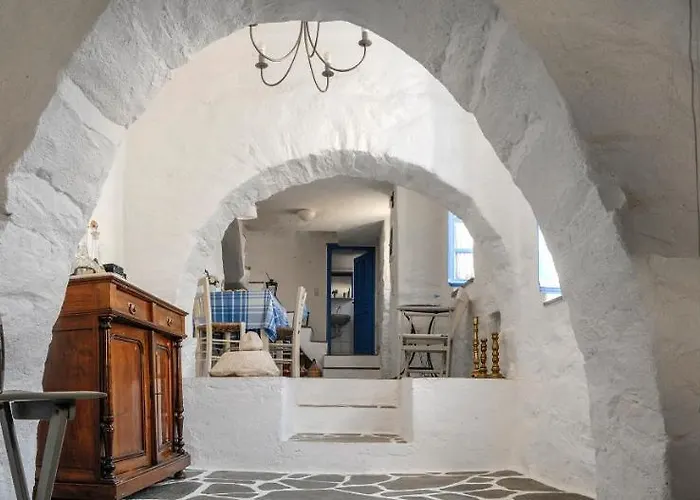 Exquisite Estate, Serene Environment Lefkes (Paros)